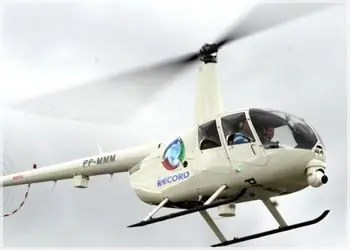 Helicóptero da Record é metralhado com mais de 200 tiros em pleno voo no Rio!