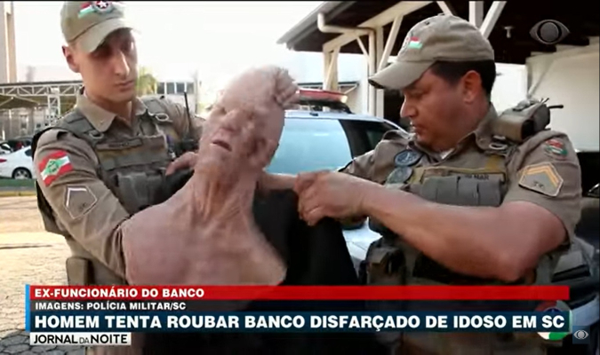 É falso que jovem tentou ser vacinado usando disfarce de idoso em Santa Catarina (Foto: Reprodução)