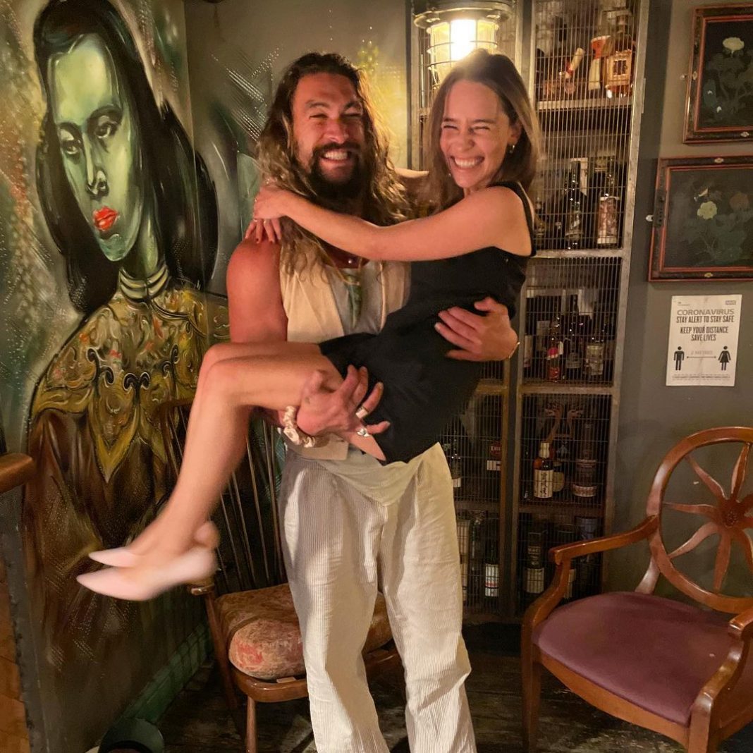 Khal Drogo E Khalessi Se Reencontram Relembre 10 Casais Marcantes De Séries E Filmes Paipee 6511