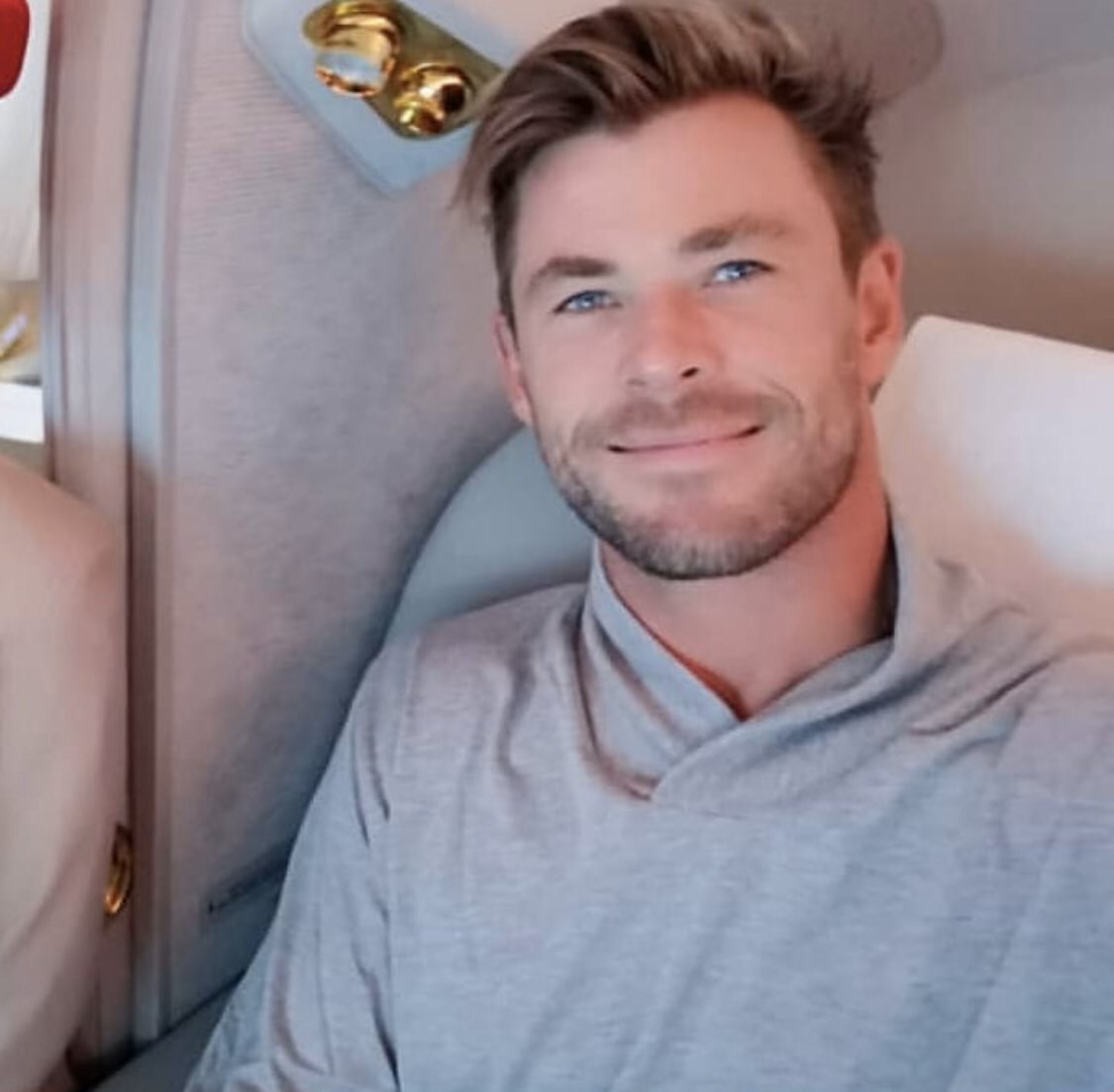 Chris Hemsworth: risco de Alzheimer faz ator de 'Thor' dar pausa na  carreira - 21/11/2022 - UOL VivaBem