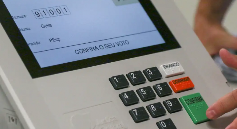 A saber, a biometria tem o objetivo de garantir maior segurança ao processo eleitoral e, assim, evitar que um cidadão vote no lugar de outro. (Foto: Agência Brasil