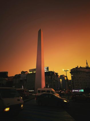 Que resultou em cinco mortos, e sobre a violência em demais cidades do país, como Rosário e Buenos Aires. (Foto: Pexels)