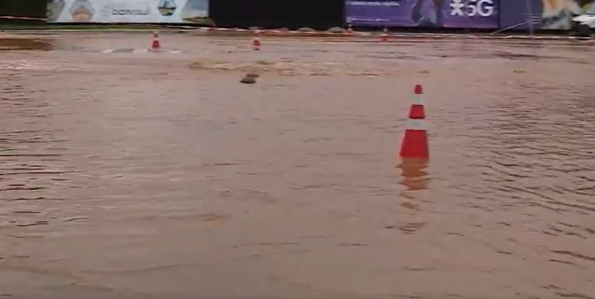 Em Pelotas, na Praia do Laranjal, moradores estão em alerta para deixarem as áreas de risco. (Foto: G1)