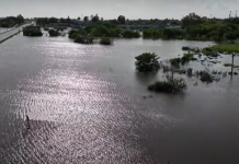 As inundações por chuvas fortes e persistentes fizeram mais de 2 mil pessoas deixarem suas casas no Uruguai, uma boa parte em departamentos vizinhos ao Brasil,. (Foto: AFP)