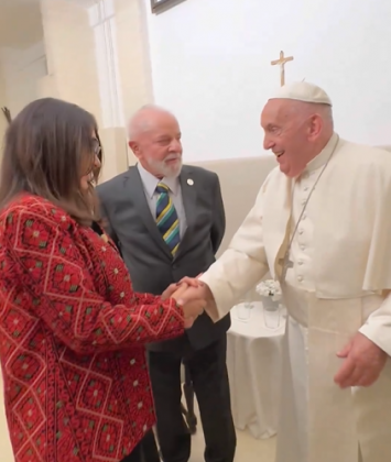 Na reunião com o Papa, Lula estava acompanhado da primeira-dama, Janja da Silva. (Foto: X)