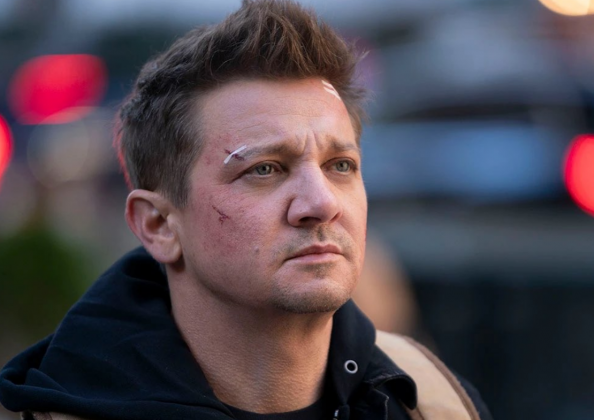 Jeremy Renner diz "não ter energia" para abraçar personagens difíceis após acidente (Foto: Divulgação)