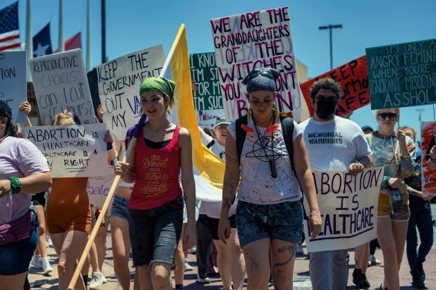 Justiça da Espanha autoriza menores de idade a abortarem sem autorização dos responsáveis. (Foto: Pexels)