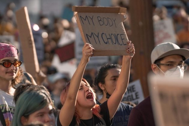 A sigla da extrema direita havia argumentado que a permissão violou vários direitos constitucionais da Espanha, como a liberdade e a pluralidade. (Foto: Pexels)