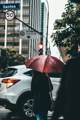 Assim, o interior do país ainda vai seguir sob influência do ar mais seco, por isso não chove desde o interior de São Paulo até a faixa sul da Região Norte do país. (Foto: Pexels)