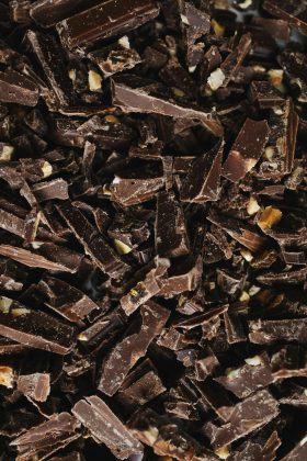 Agência dos EUA recomenda suspender venda de chocolate com psicodélicos. (Foto: Pexels)
