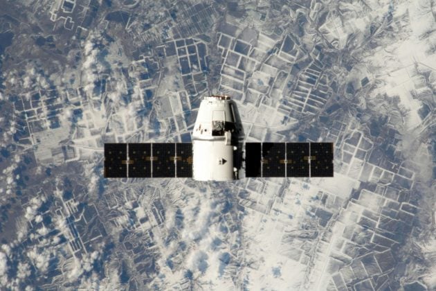Astronautas estão 'presos' no espaço após problema com nave. (Foto: Pexels)