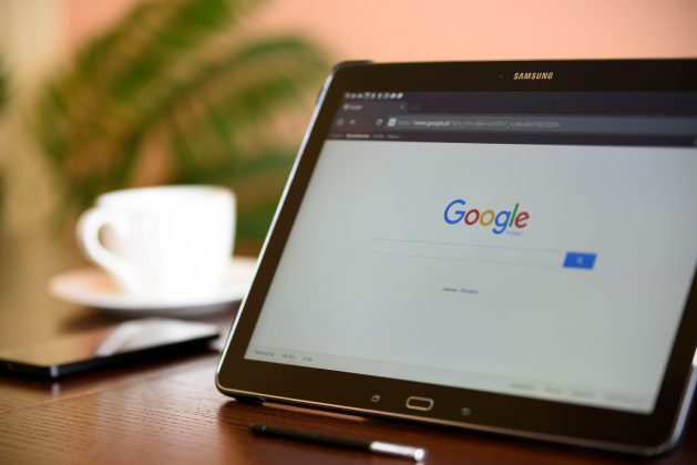 O Google liberou para o Brasil um recurso que alerta caso suas informações pessoais sejam exibidas na busca. (Foto: Pexels)