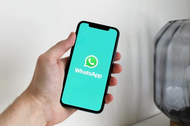 Assim, o texto afirma que o Whatsapp conseguiu coletar e compartilhar abusivamente dados pessoais com outras plataformas do Grupo Meta, como o Facebook e o Instagram. (Foto: Pexels)