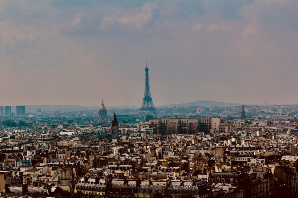 Redes de fibra ótica de várias operadoras de telecomunicações foram "sabotadas" em seis áreas da França, informou a polícia nesta segunda-feira (29). (Foto: Pexels)