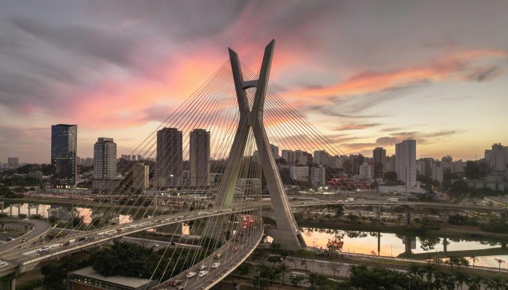 A semana começa com temporais em Santa Catarina e chuva forte no Paraná. (Foto: Pexels)