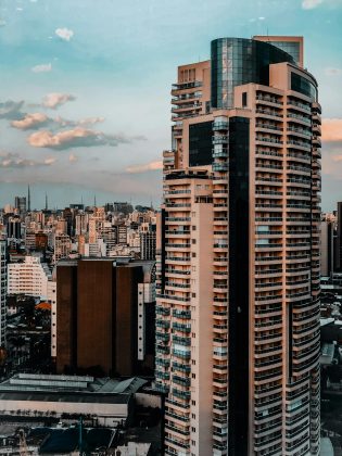 A pesquisa concluiu que deve haver um aquecimento da atmosfera menos intenso na faixa litorânea (devido ao controle exercido pelo oceano), e maior na região Noroeste, mais afastada do Oceano Atlântico. (Foto: Pexels)