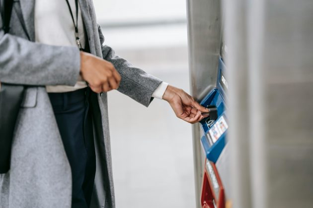 Com isso, essa modalidade de PIX poderá ser usada em cobranças recorrentes, com: contas de água e luz (Foto: Pexels)