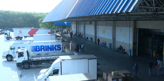 O aumento no número de passageiros e de voos que saem e chegam no Aeroporto do Galeão fez com que crescesse também o transporte de carga. (Foto: G1)