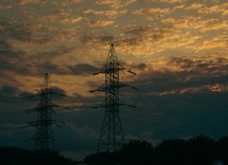 O governo brasileiro pretende encaminhar ao Congresso, até setembro, um projeto de lei para reestruturar o setor elétrico. (Foto: Pexels)