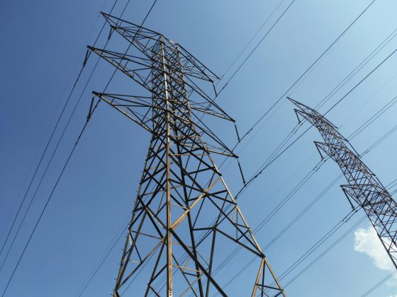 ampliação da faixa de consumo elegível para a tarifa social na conta de luz, de 50 kW para 80 kW. (Foto: Pexels)