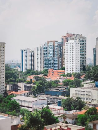 São Paulo concentra a maior parte dos casos prováveis de dengue (2.066.346). Em seguida estão Minas Gerais (1.696.909), Paraná (644.507) e Santa Catarina (363.850). (Foto: Pexels)