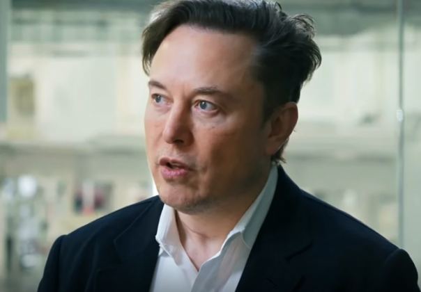 O magnata Elon Musk pode se tornar o primeiro trilionário do mundo até 2027 caso sua fortuna de US$195 bilhões continue crescendo a uma média de 110% por ano. (Foto: Divulgação)