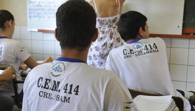 Os salários (remuneração com qualificações mínimas) dos professores do ensino fundamental II no Brasil são, em média, de US$23.018 por ano (equivalente a cerca de R$128 mil). (Foto: Agência Brasil)