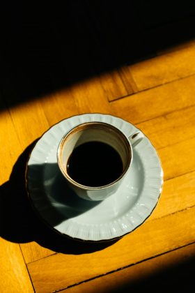 O café é um produto que faz parte da cesta básica. (Foto: Pexels)