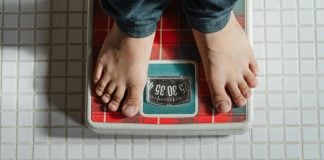 A obesidade e o sobrepeso devem atingir metade das crianças e adolescentes do Brasil em 2035. (Foto: Pexels)