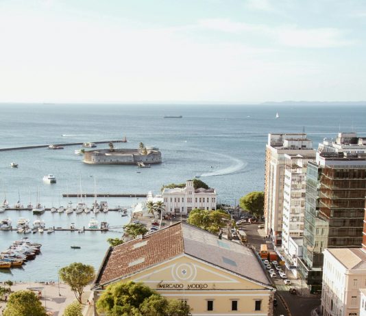 As dificuldades da pandemia para o setor de turismo estão, aos poucos, ficando para trás na Bahia. (Foto: Pexels)