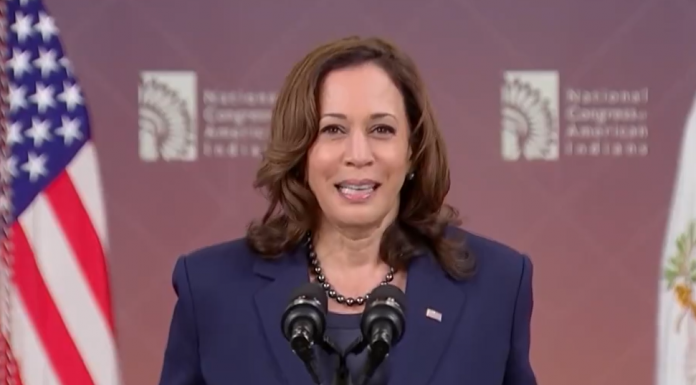 Kamala Harris não conseguiu seu segundo debate com Donald Trump — então ela foi à Fox News. (Foto: X)