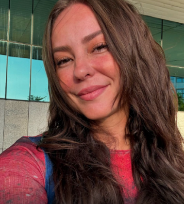 A atriz Paolla Oliveira usou as redes sociais, nesta sexta-feira (25), para reclamar sobre a competição que os internautas criam entre ela e outras famosas. (Foto: Instagram)