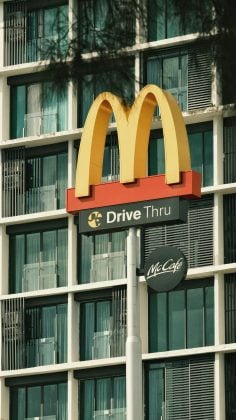 De acordo com o CDC, todos os pacientes identificados na investigação sobre o surto disseram ter comido no McDonald 's antes de ficarem doentes, e a maioria citou especificamente o Quarterão. (Foto: Pexels)