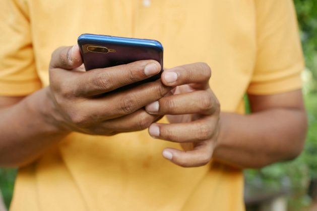 Que permite mais qualidade às ligações, sendo compatível com redes 4G e 5G. (Foto: Pexels)