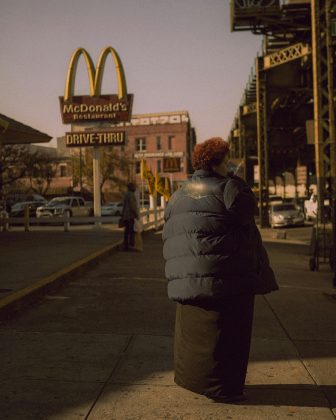 Autoridades do McDonald 's disseram que um produtor de alimentos da Califórnia, Taylor Farms, forneceu cebolas amarelas que foram recolhidas por possível contaminação por E. coli. (Foto: Pexels)