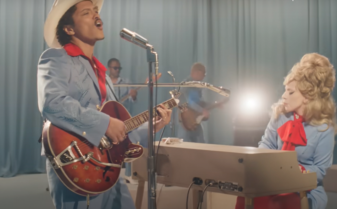 Os cantores Lady Gaga e Bruno Mars celebraram as indicações ao Grammy Awards que a música “Die With A Smile” recebeu. (Foto: Reprodução)