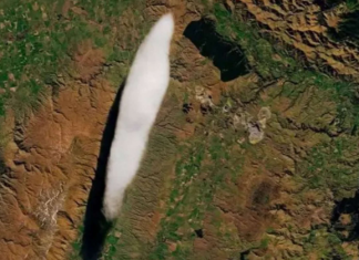 No último 7 de setembro de 2024, o satélite Landsat 8 da NASA registrou uma nuvem misteriosa com aparência de disco voador, intrigando internautas e especialistas. (Foto: NASA Earth Observatory/Landsat)