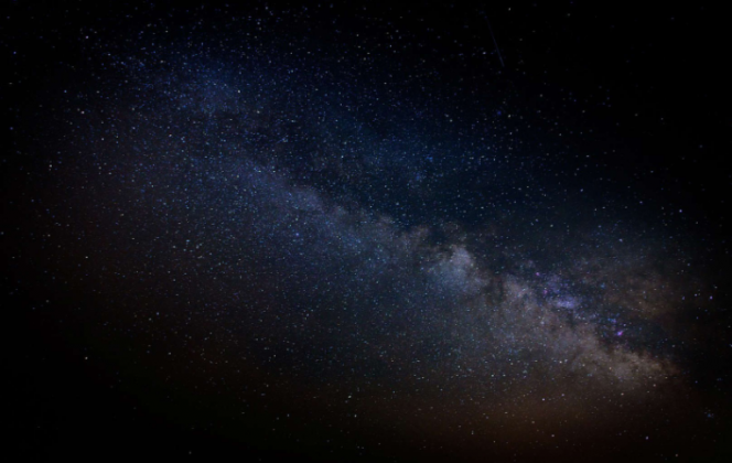 Três observatórios – o Allen Telescope Array, o Robert C. Byrd Green Bank Telescope e a Medicina Radio Astronomical Station – captaram o sinal. (Foto: Pixabay)