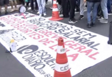 Na sexta-feira (15), manifestantes se reuniram na Avenida Paulista, em São Paulo, para apoiar a proposta de emenda à Constituição (PEC) que visa reduzir a jornada semanal de trabalho de 44 para 36 horas. (Foto: Reprodução)