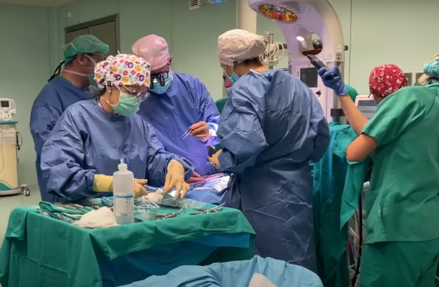 Quando o quadro foi descoberto, o tumor já estava comprimindo os vasos e o coração. (Foto: Divulgação)