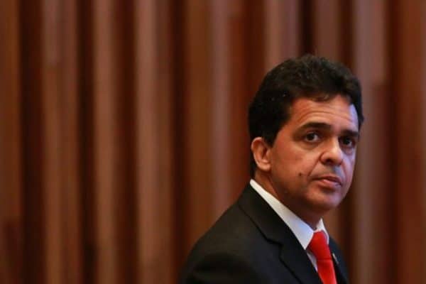 Projeto de Lei de Ricardo Vale obriga GDF a devolver descontos ilegais a servidores