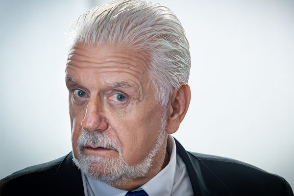 Jaques Wagner sai da liderança do governo após operação da PF