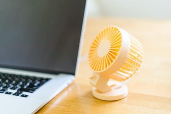 Ventiladores portáteis e a nova era dos “gadgets da crise climática” em Londres