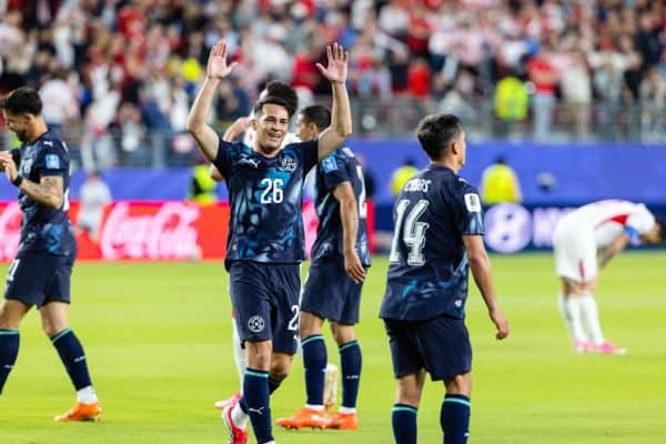 Paraguai e Austrália se enfrentam por vaga na Copa do Mundo