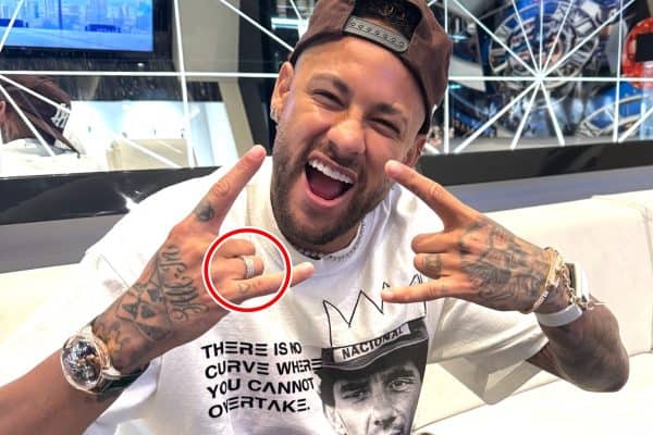 Web reage a Neymar sem aliança em foto: “Nada de novidade”