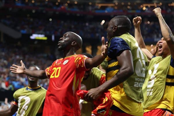 RD Congo avança ao mata-mata da Copa pela 1ª vez após vencer Uzbequistão