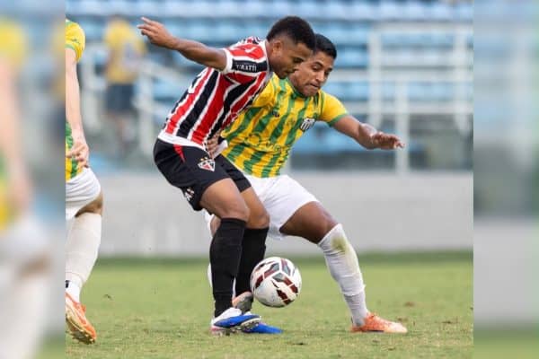 Ferroviário-CE vence Central-PE e avança na Série D do Brasileirão