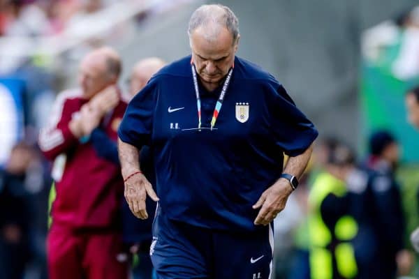Bielsa critica jogadores do Uruguai após eliminação na Copa