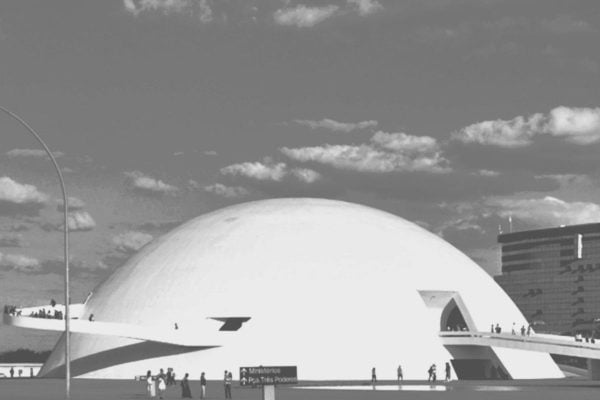 Exposição do Metrópoles apresenta acervo inédito sobre a construção de Brasília