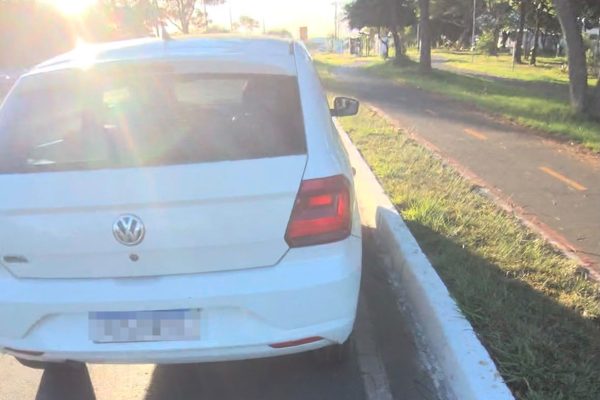 Motorista tenta atropelar ciclista no DF durante discussão de trânsito